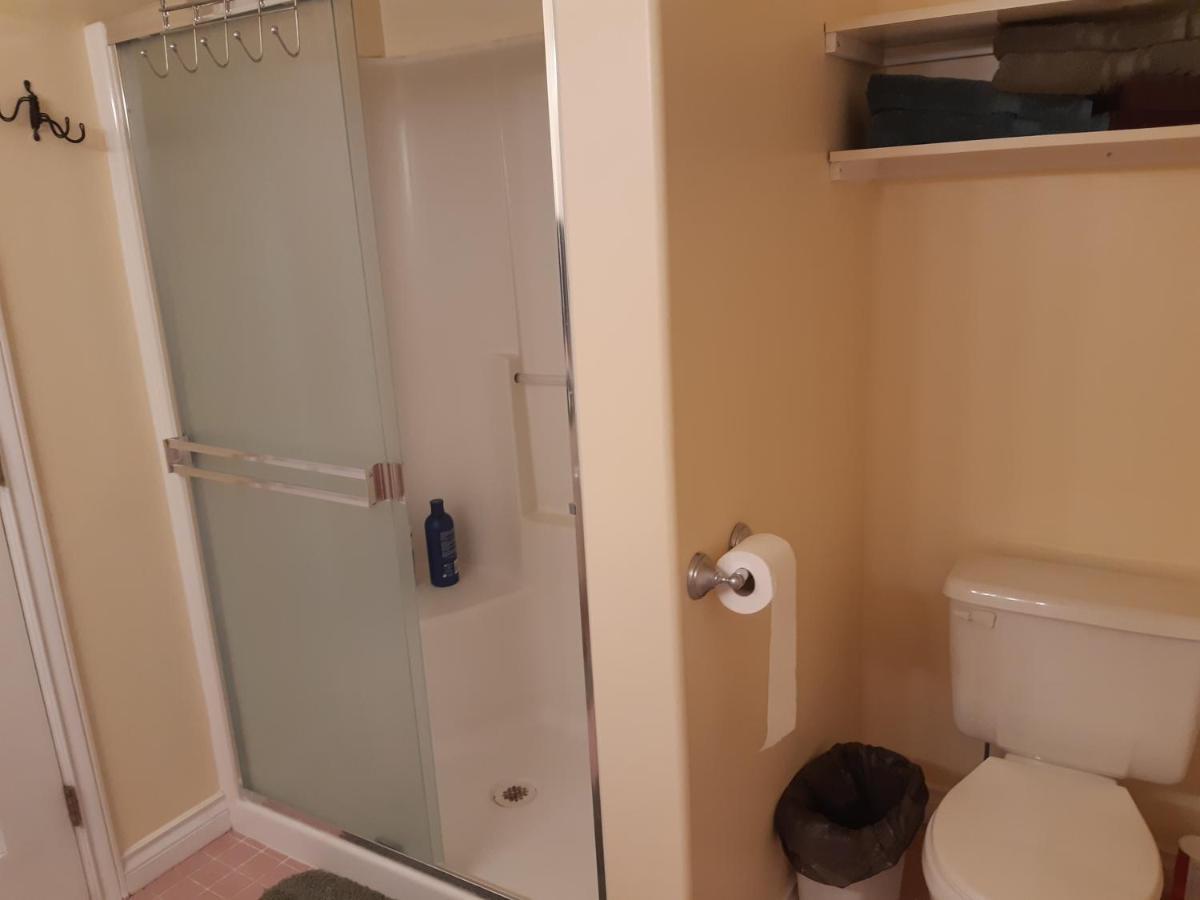 Lakeview House With 4 Rooms Kelowna Near Downtown & Knox Moutain Extérieur photo