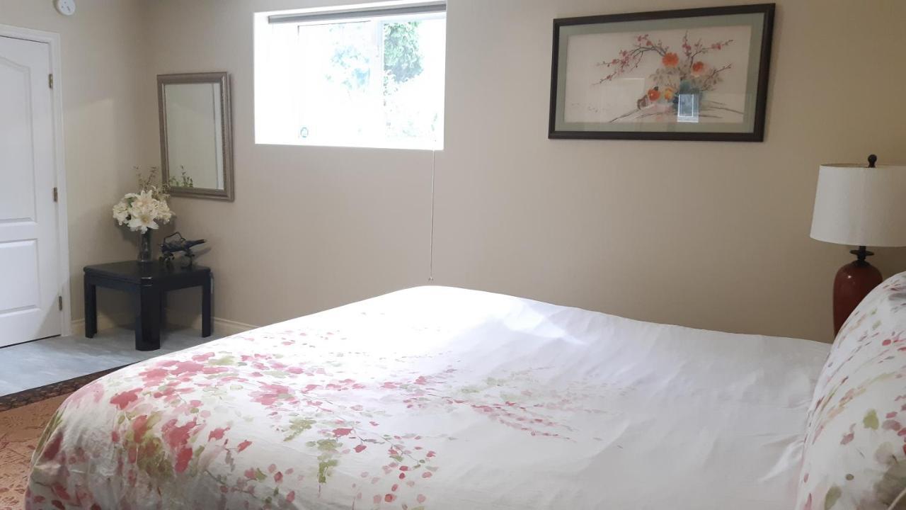 Lakeview House With 4 Rooms Kelowna Near Downtown & Knox Moutain Extérieur photo