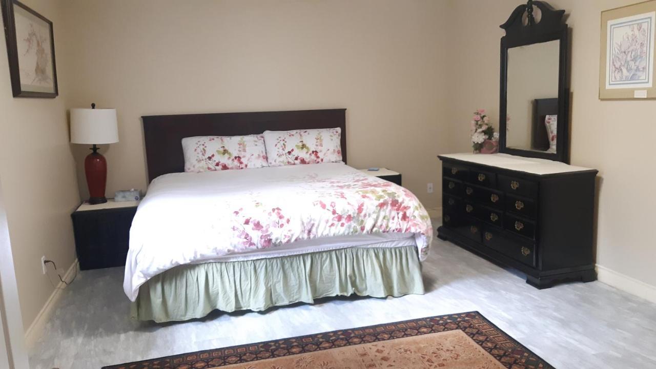 Lakeview House With 4 Rooms Kelowna Near Downtown & Knox Moutain Extérieur photo
