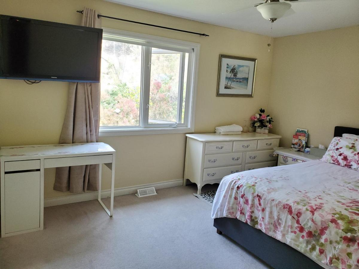 Lakeview House With 4 Rooms Kelowna Near Downtown & Knox Moutain Extérieur photo